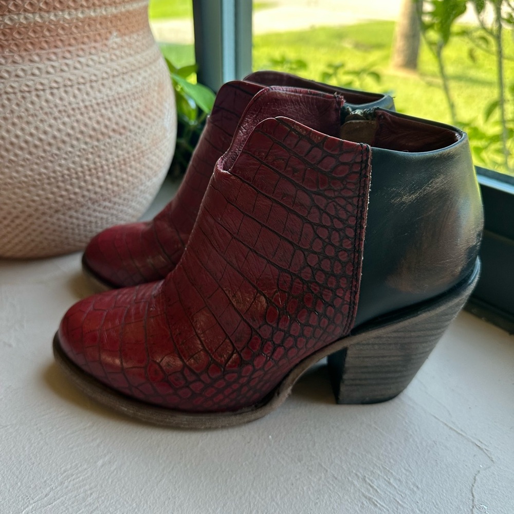 Freebird Red and Brown Ankle Boots - Picture 11 of 13